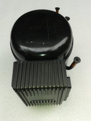 Холодильный компрессор 30G (87Вт, 12В-24В) Холодильный компрессор 30G (87Вт, 12В-24В)