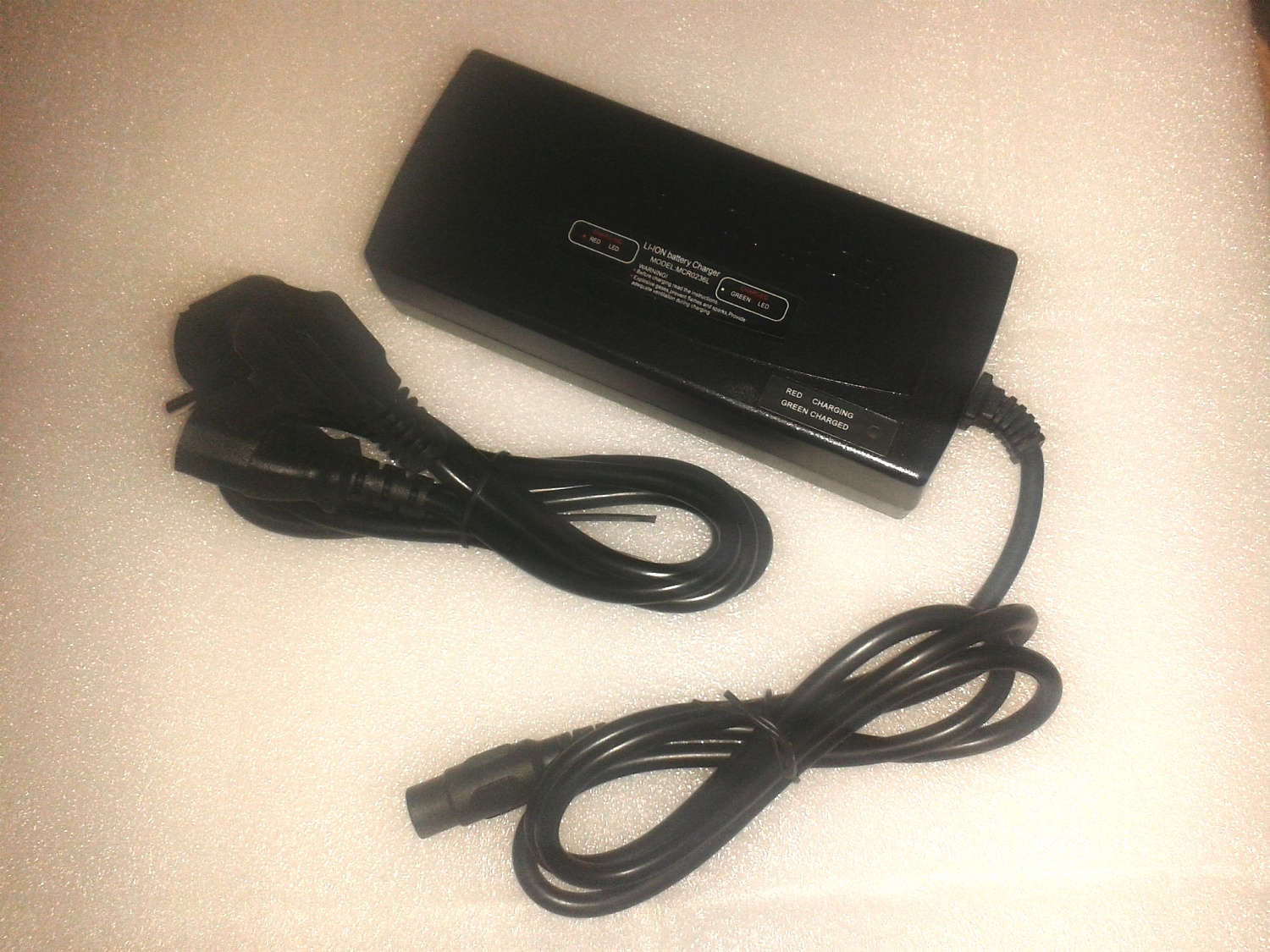 Зарядное устройство на 36В для LiFePO4 на 2А