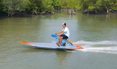 Лёгкая скоростная электрическая лодка «Скат-22»